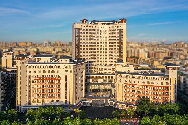 8 江门市新会区养老中心、新会区中医院葵湖院区“两院一体”.jpg